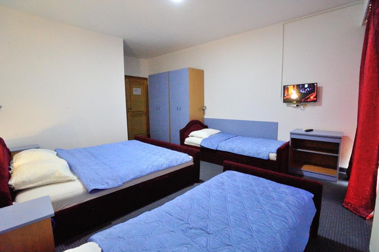 נאום Hotel Lav מראה חיצוני תמונה